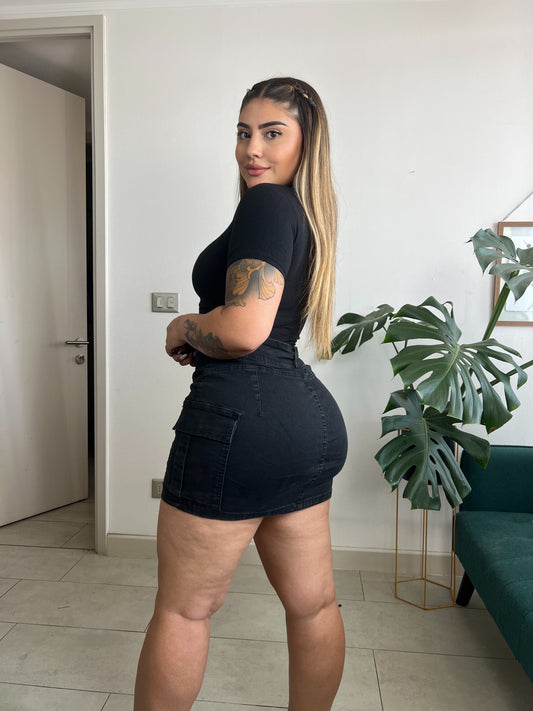 Falda Short Cargo Negra Nacional | Modelo EZ04 | EZ