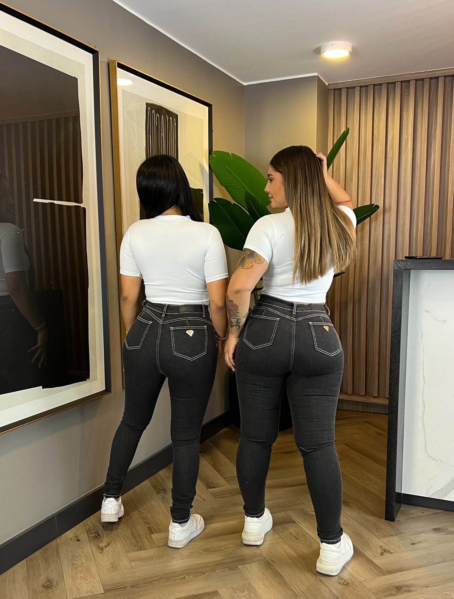 Modelo EZ1110 (E1) |Jeans Skinny Gris 5 Botones | EZ Jeans