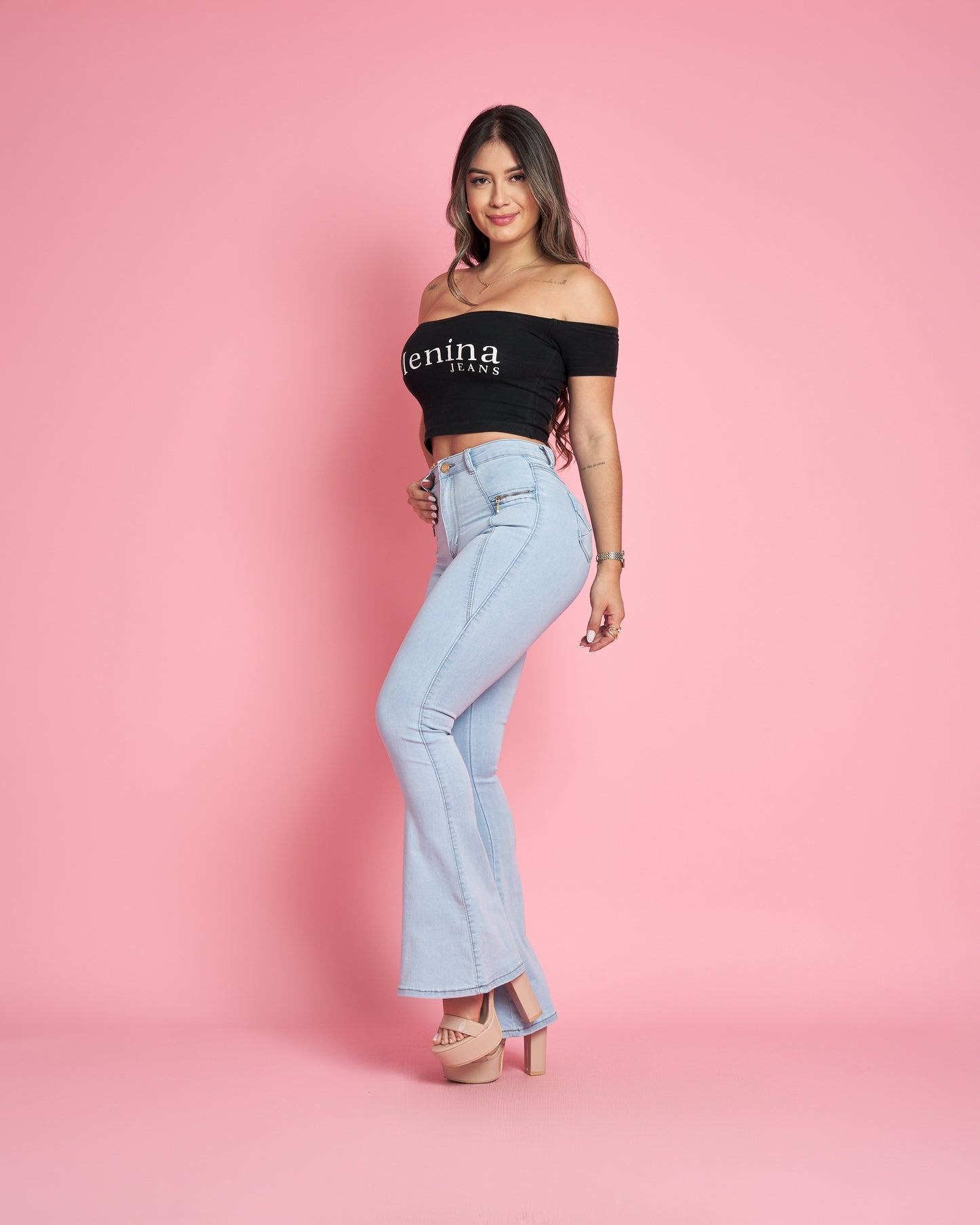 Modelo MB427 (D1) |Jeans Flare Lineal Celeste| Menina