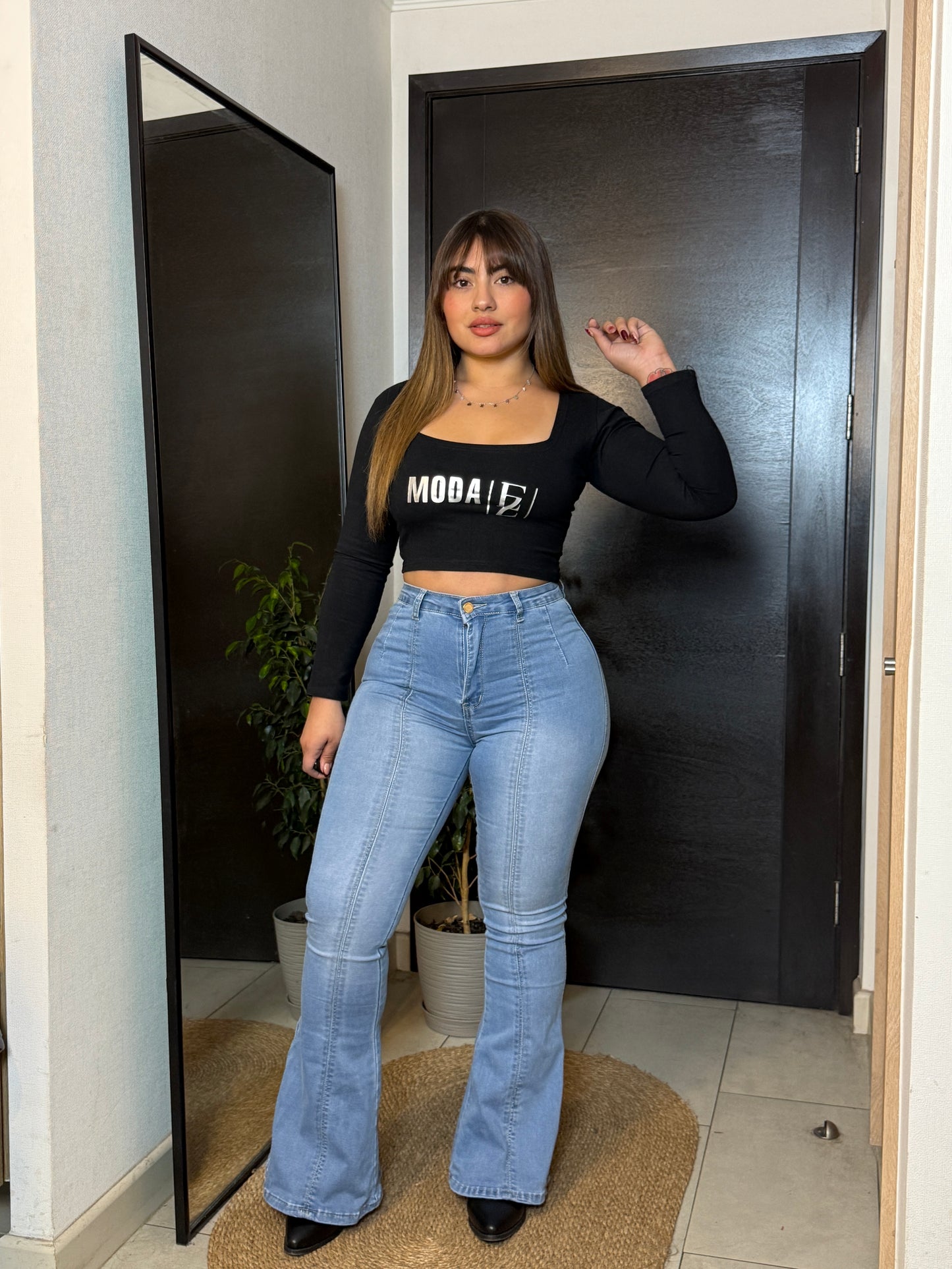 MB444 (I5) | Jeans Flare Celeste | Menina