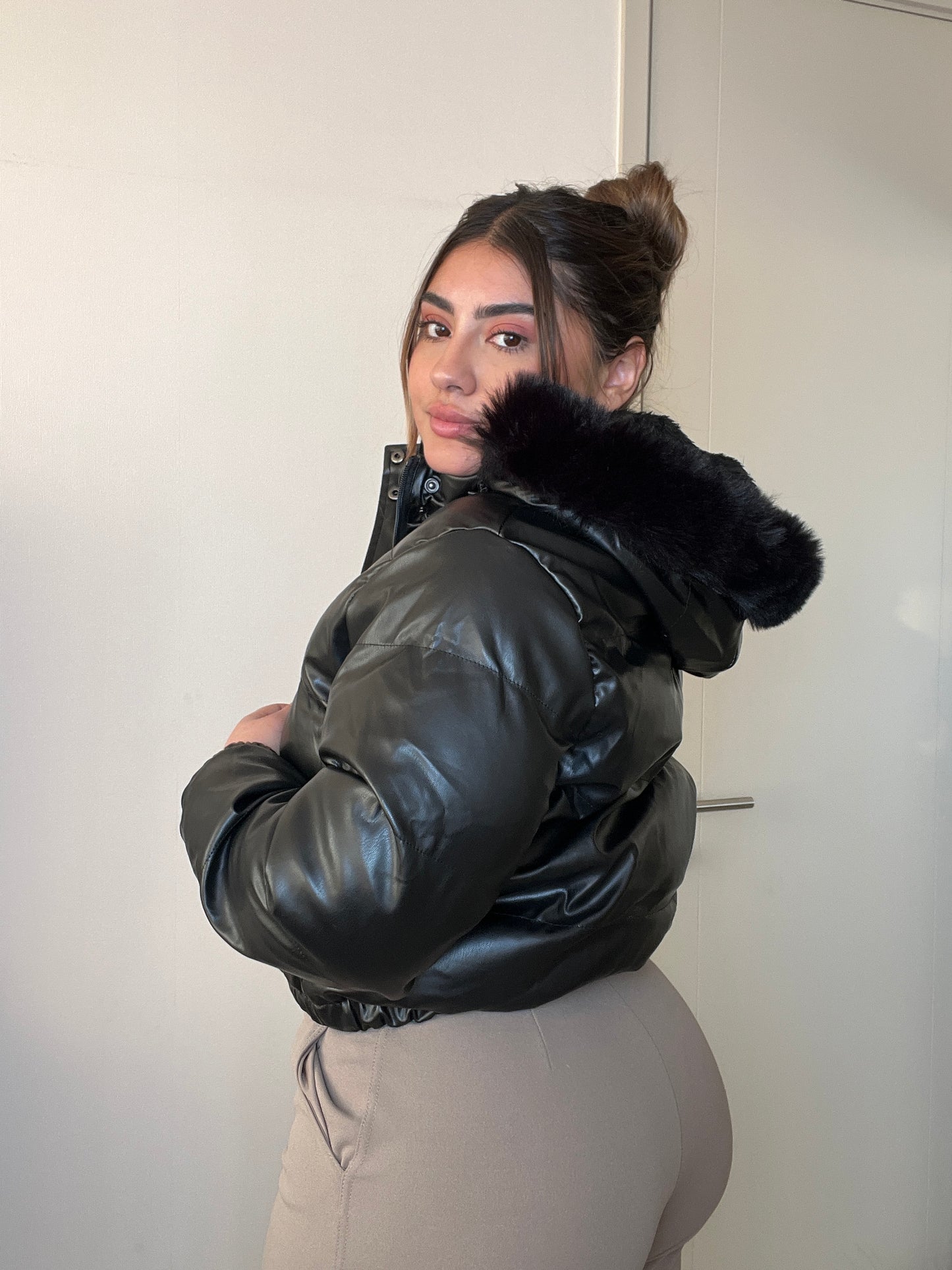 Chaqueta Puffer Ecocuero Gorro Desmontable | Modelo Y08 | EZ