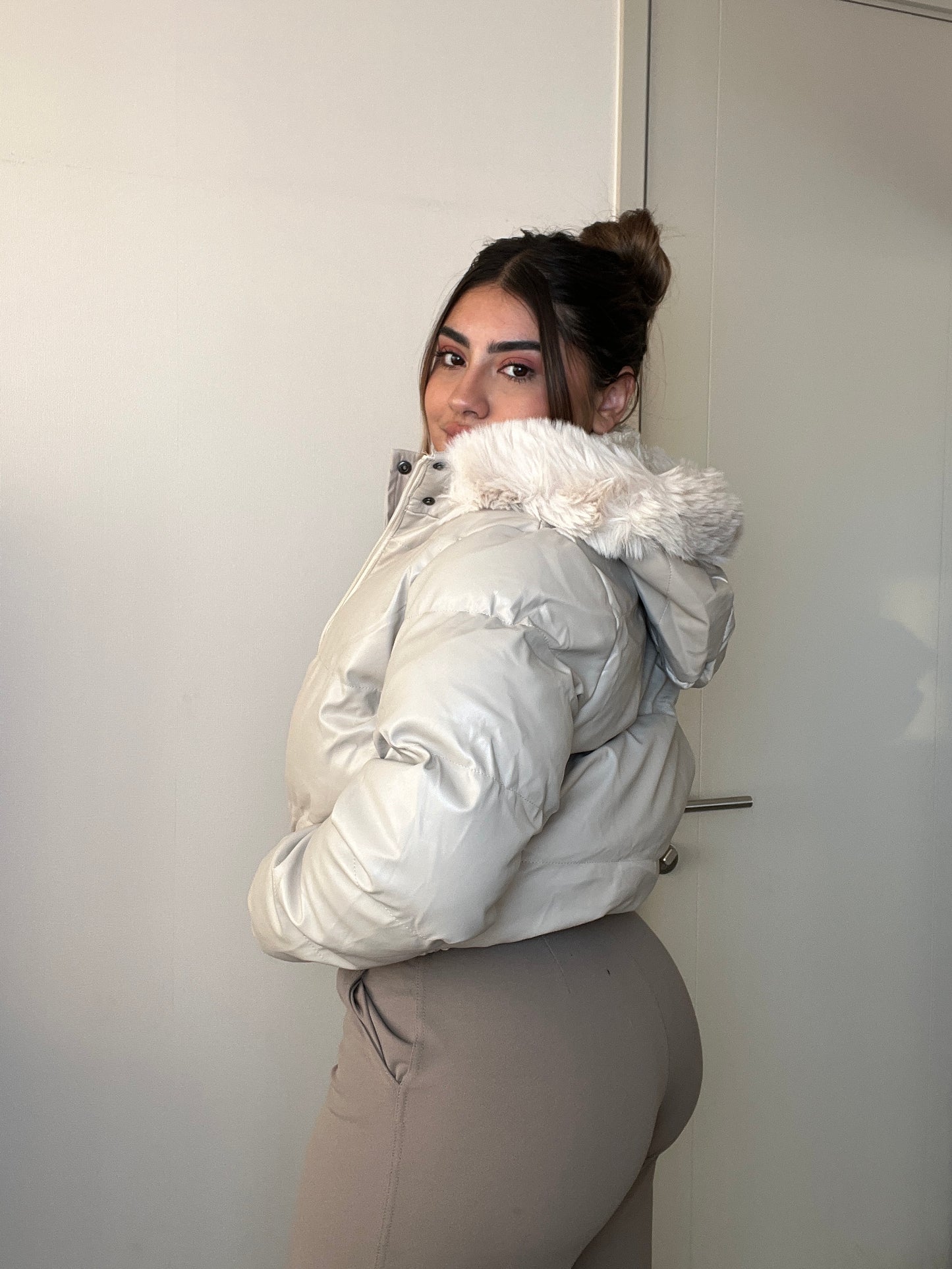 Chaqueta Puffer Ecocuero Gorro Desmontable | Modelo Y08 | EZ