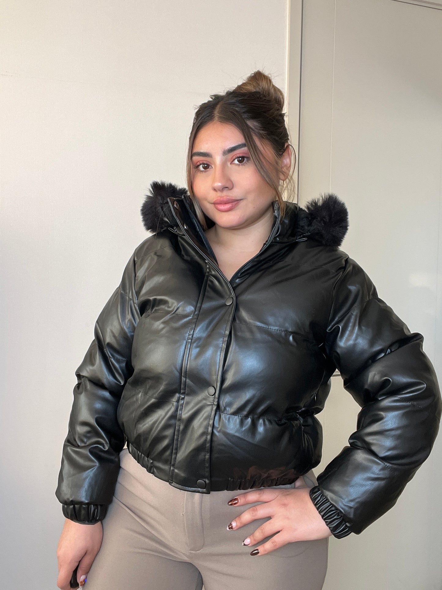 Chaqueta Puffer Ecocuero Gorro Desmontable | Modelo Y08 | EZ