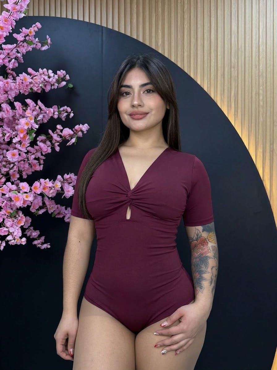 B12 | Body Modelador Escote Nudo Manga Corta | EZ