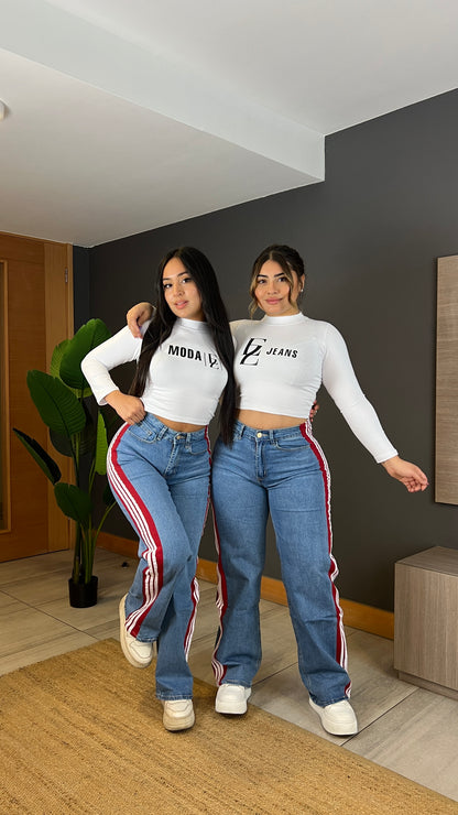 Modelo A304-1 (B5) |Jeans Wide Leg + Buzo Franja Roja |  Menina
