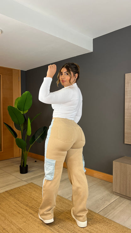 Modelo A305-2 (A4) |Jeans Wide Leg Jeans+Buzo Cargo |  Menina