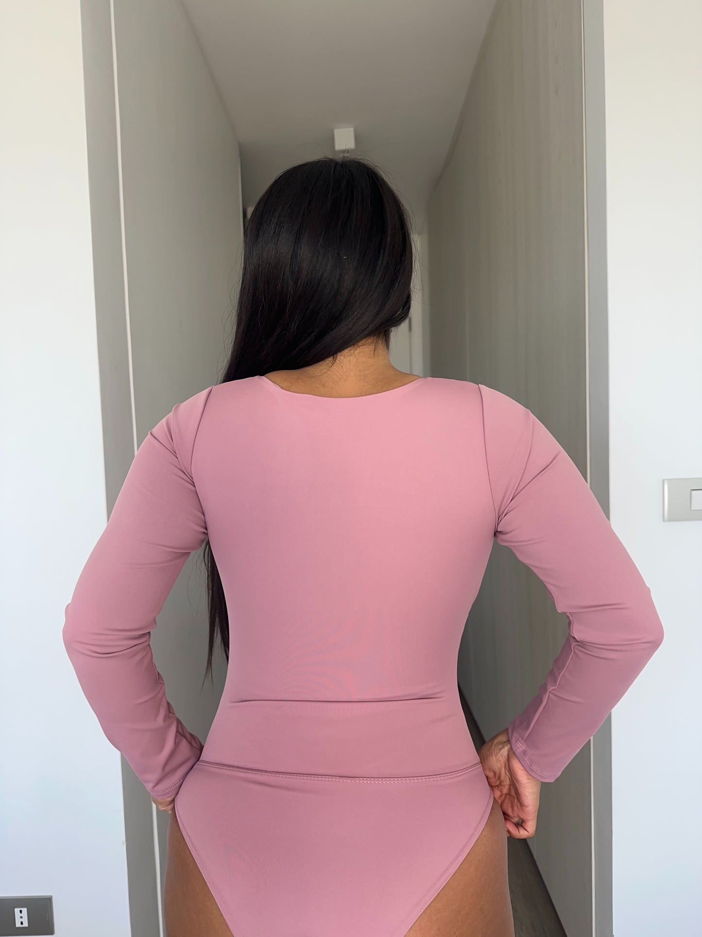B04 | Body Modelador Escote Cruzado Manga Larga | EZ