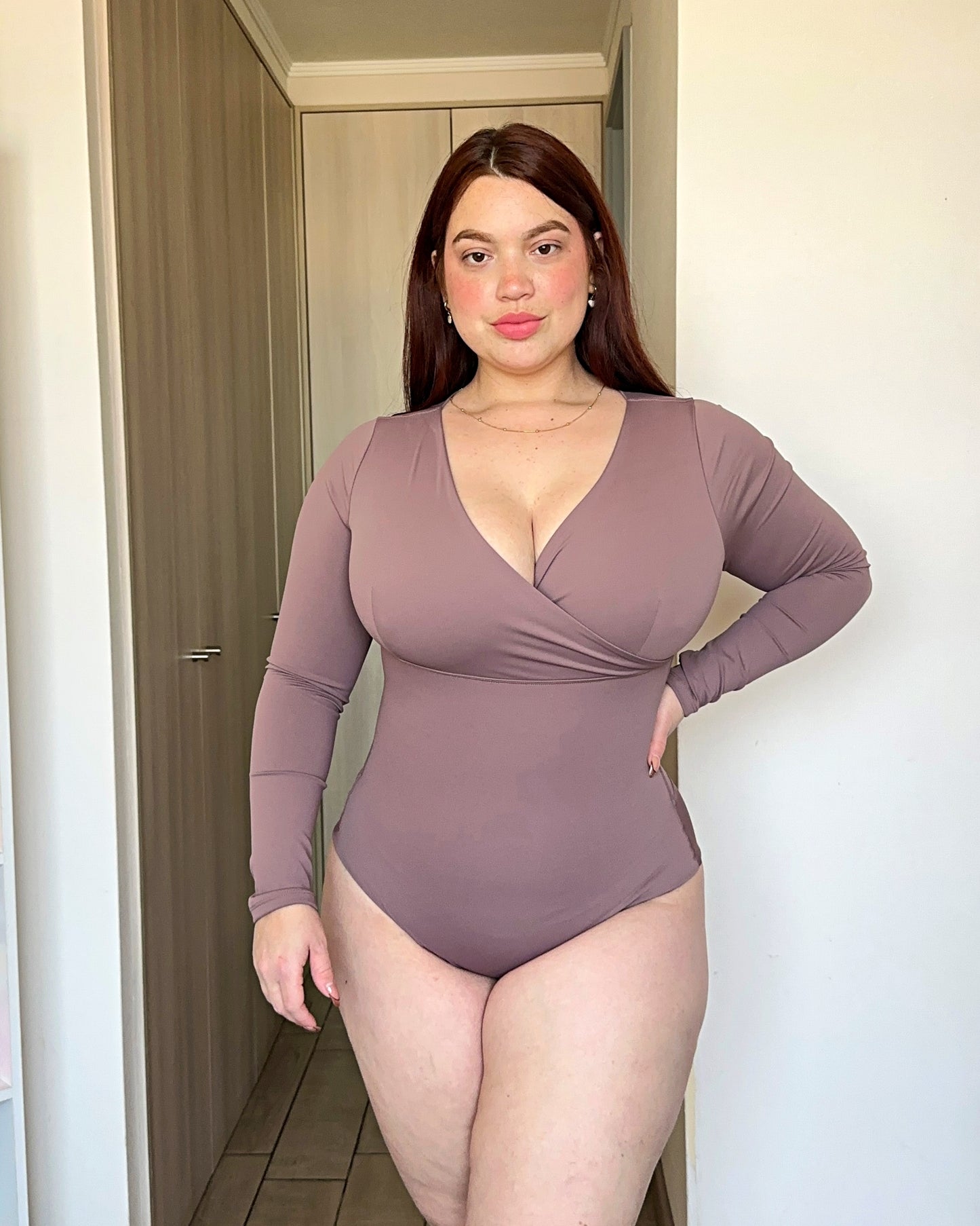 B04-Colaless | Body Modelador Escote Cruzado Manga Larga Colaless | EZ