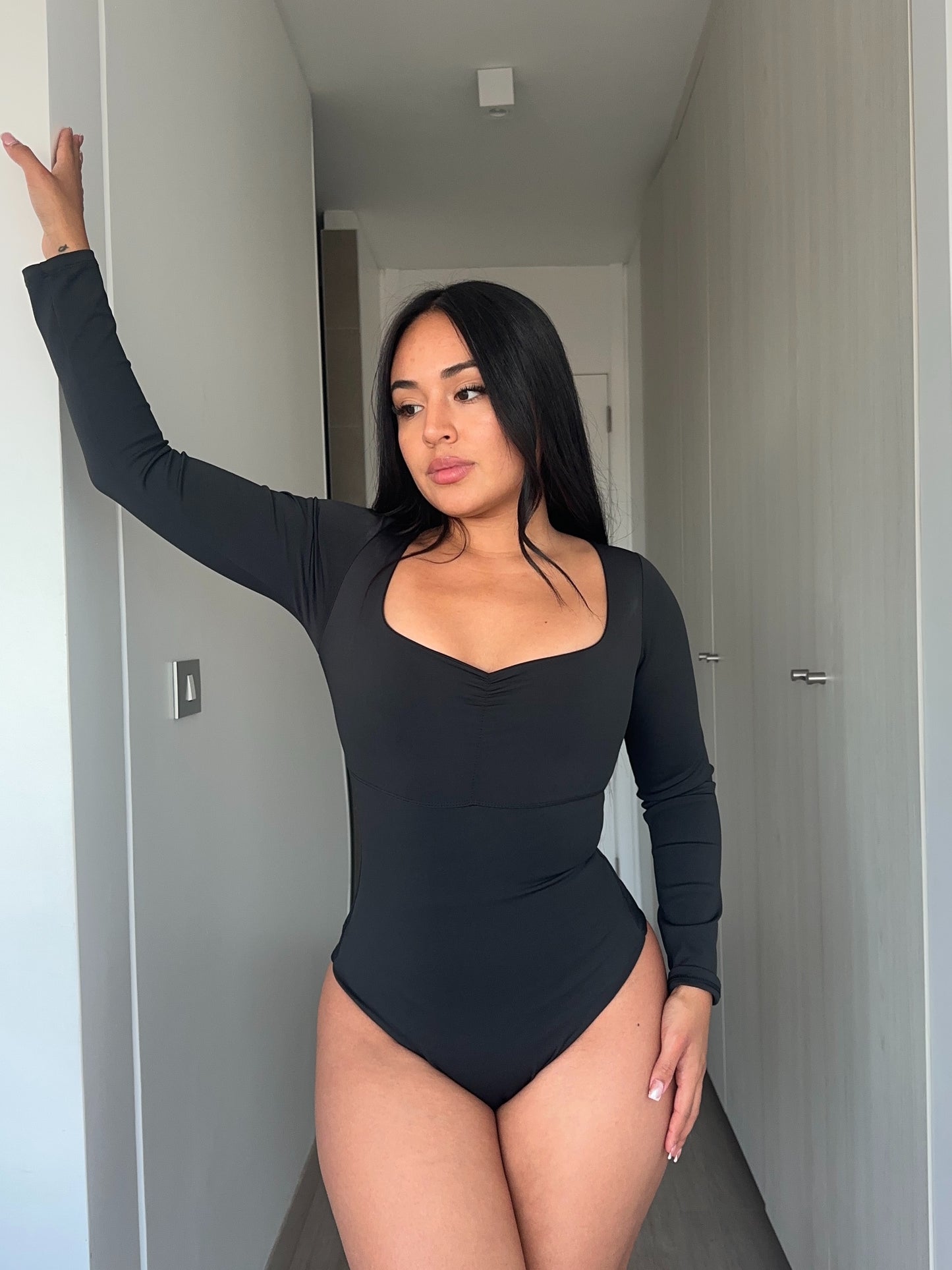 B06 | Body Modelador Busto Adaptable Manga Larga | EZ