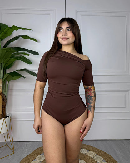 B11 | Body Modelador Asimetrico Manga Corta | EZ