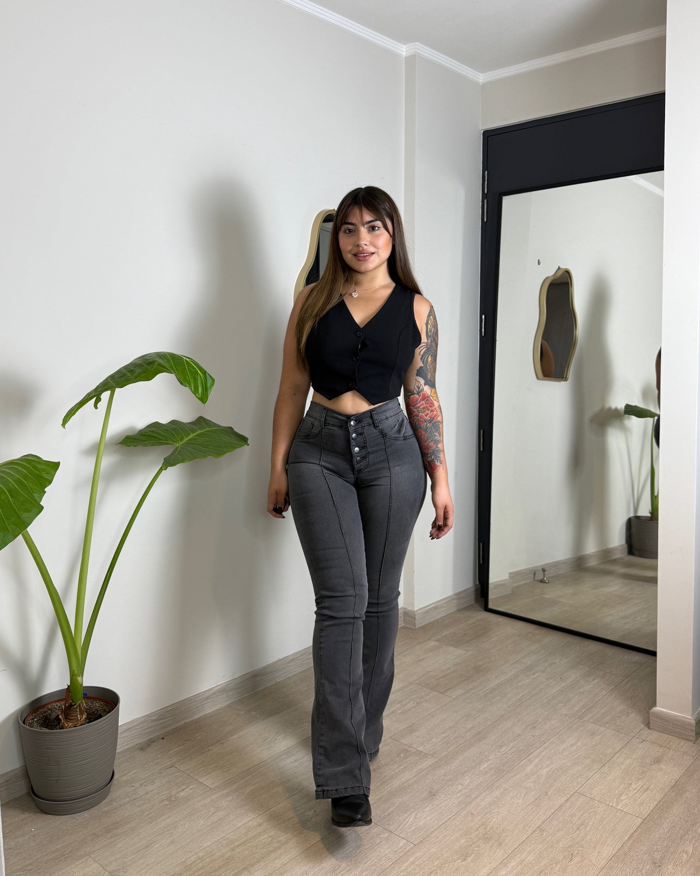 EZ2516 | Flare Nacional Gris Lineal 5 Botones | EZ