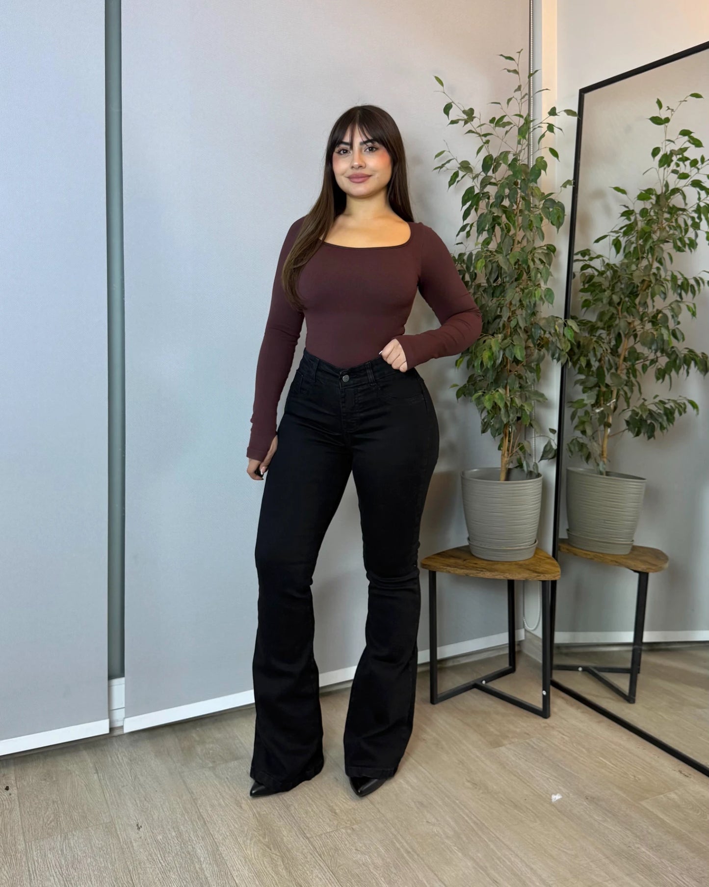 EZ2533 | Jeans Flare Negro Nacional Ultra Push Up | EZ