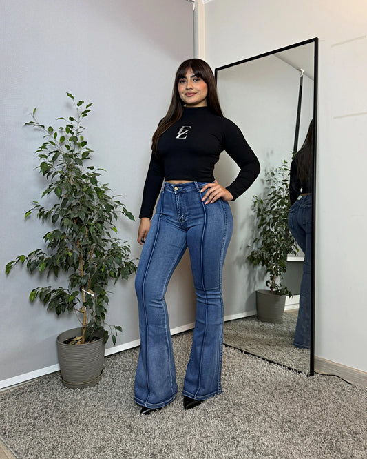 MB7075 (C4) | Flare Lineal Azul Focalizado Bolsillo Trasero Con Tapa | Menina