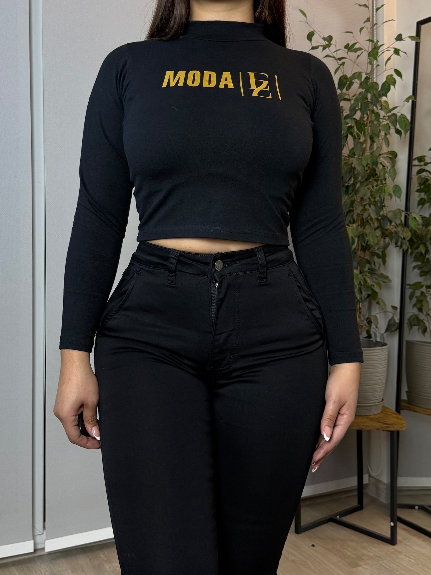MC5004-2 (I3) | Skinny Negro Con Faja | Menina