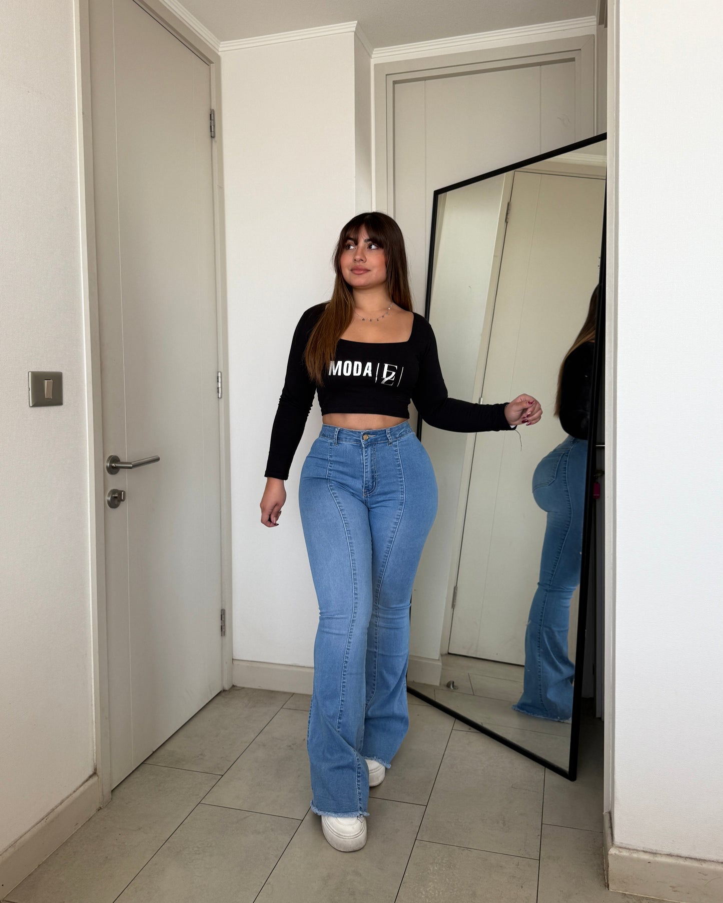 MB035 (B6) | Jeans Flare Celeste Focalizado | Menina