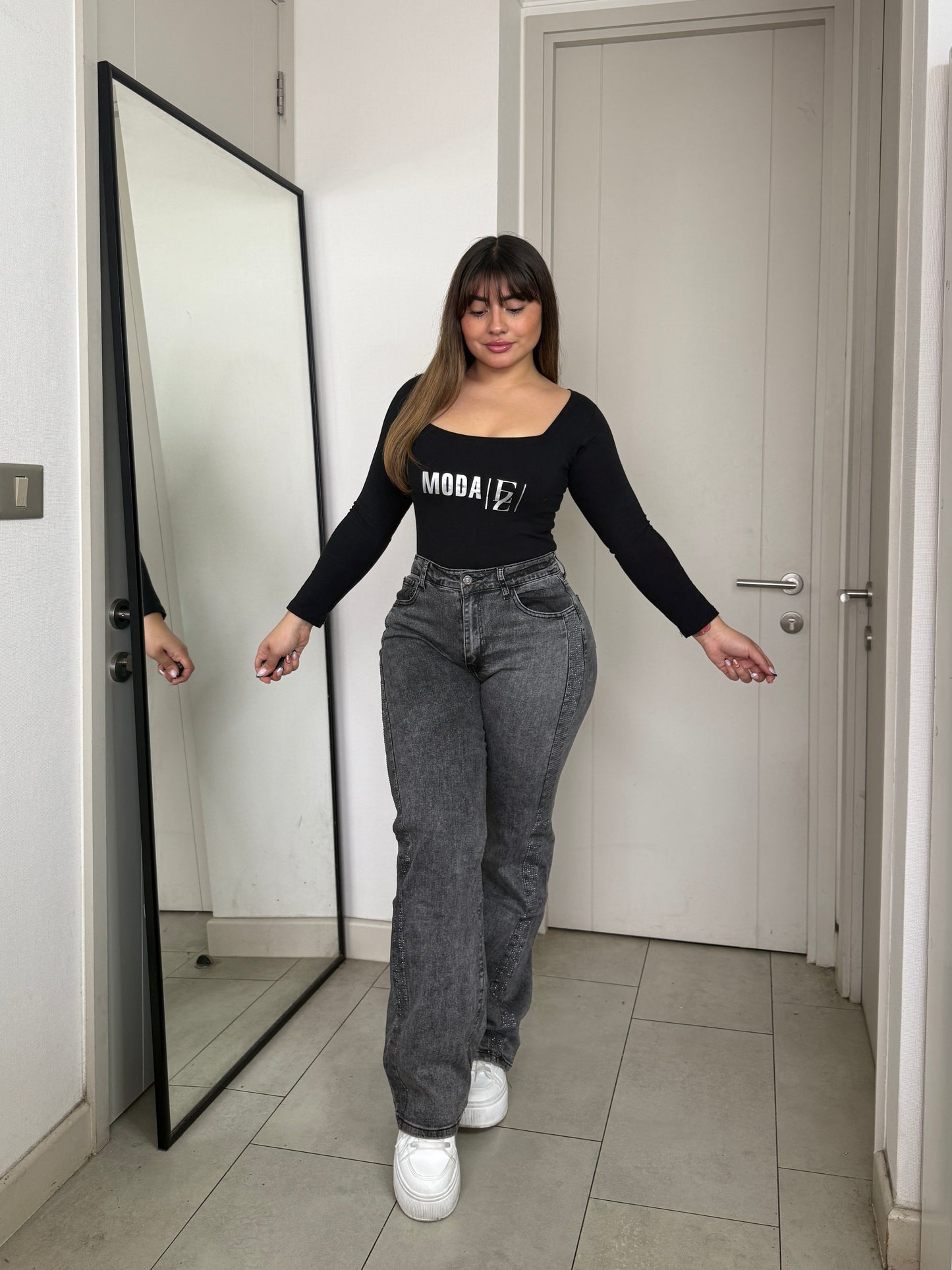 MB037-1 (C6) | Jeans Wide Leg Brillos Lados Gris | Menina