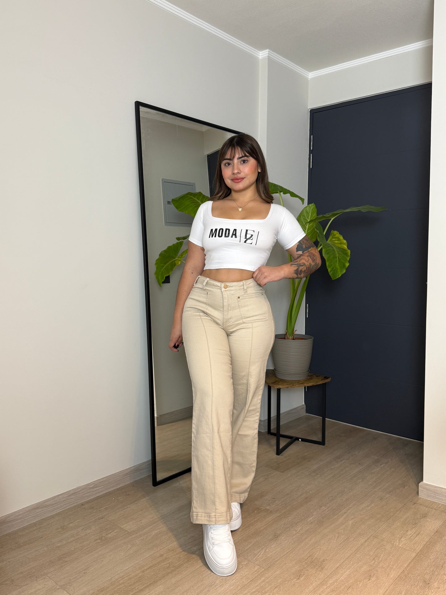 MB2001-1 (Q1) |Wide Leg Beige Lineal Bolsillos Cuadrados | Menina