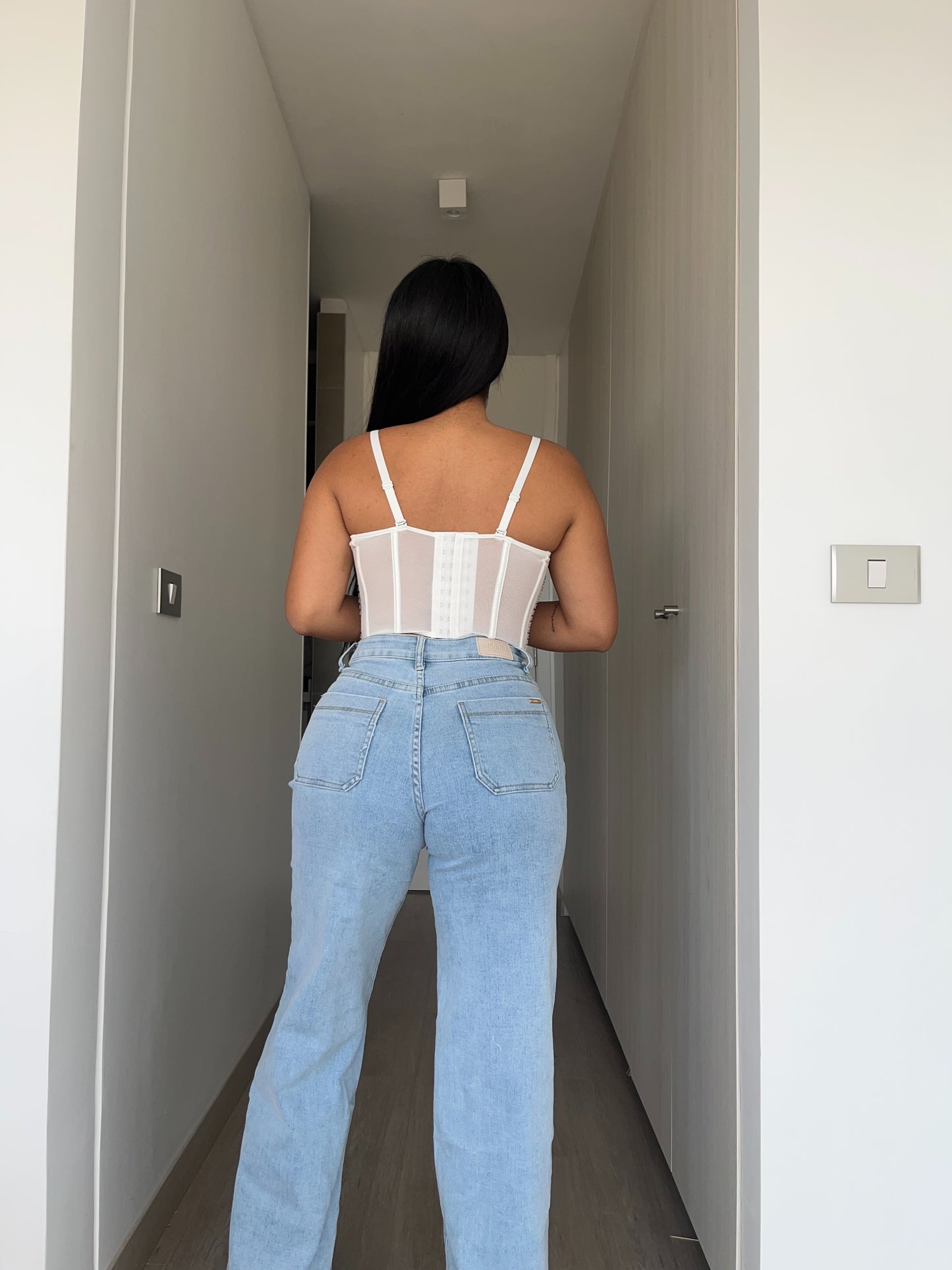 MB2011 (R7) | Palazzo 5 Botones Celeste | Menina