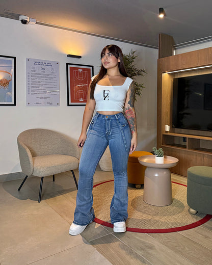 MB2060-2 (I4) | Flare Azul Focalizado Cierre Lados | Menina