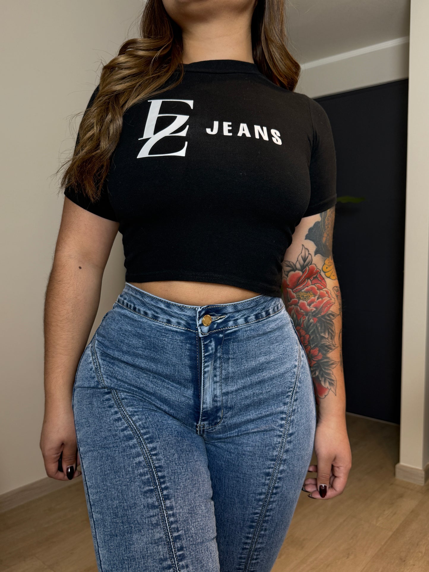 MB2063-1 (C3) | Flare Azul Jaspeado Lienal | Menina