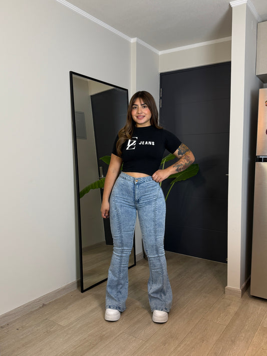 MB2063 (V1) | Flare Celeste Lineal Sin Bolsillos Adelante | Menina