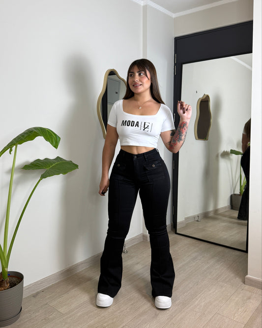 MB2067-2 (P7) | Flare Negro Lineal Bolsillos Cuadrados | Menina