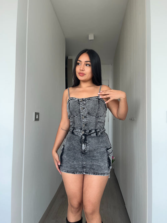 MB421-2 (D2) | Enterizo Falda Short Grafito | Menina