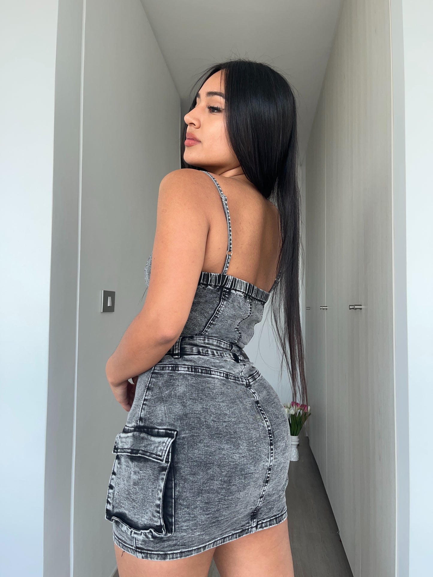 MB421-2 (D2) | Enterizo Falda Short Grafito | Menina