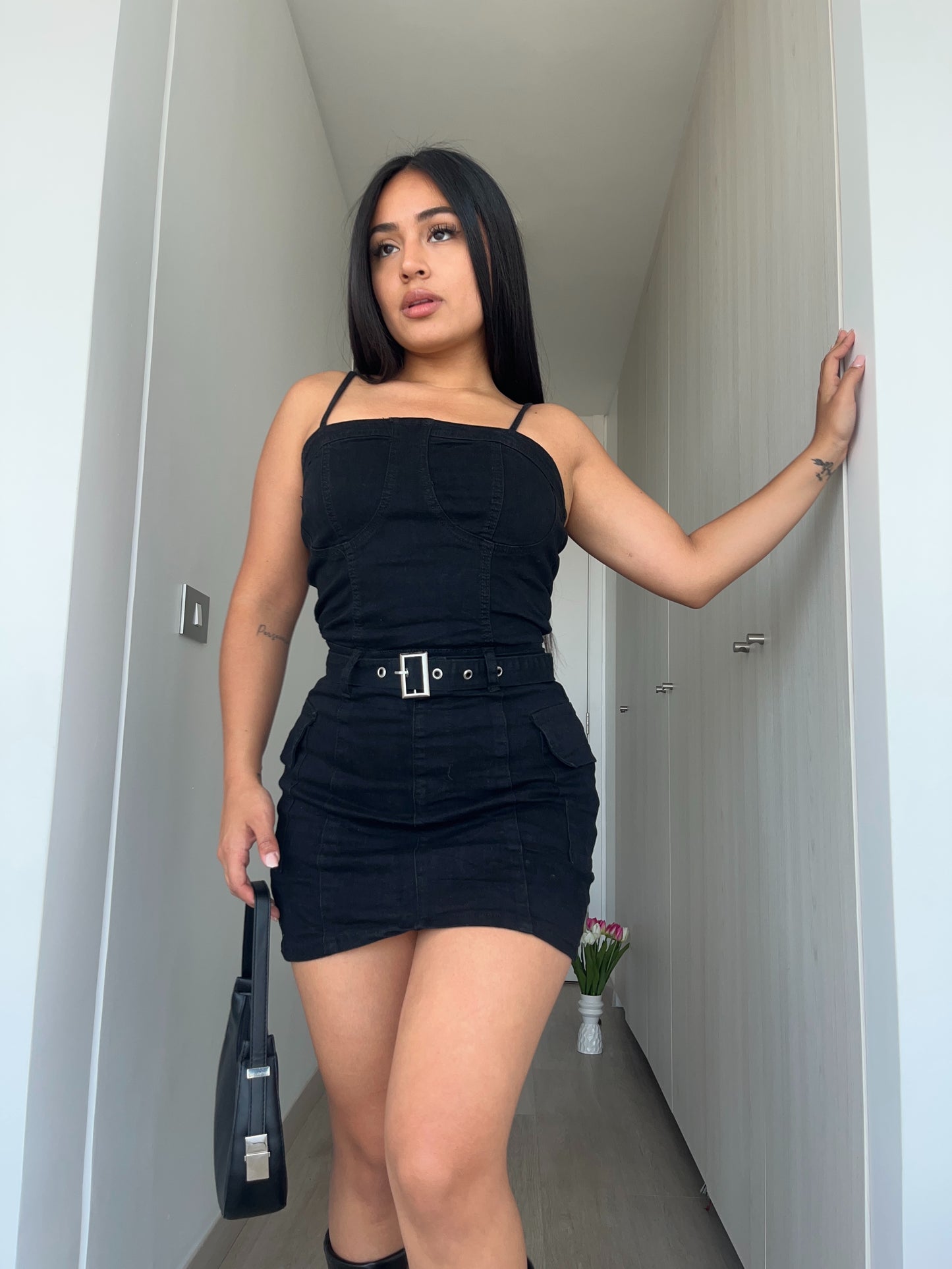 MB424-1 (K7) | Enterizo Falda Short Negrol | Menina