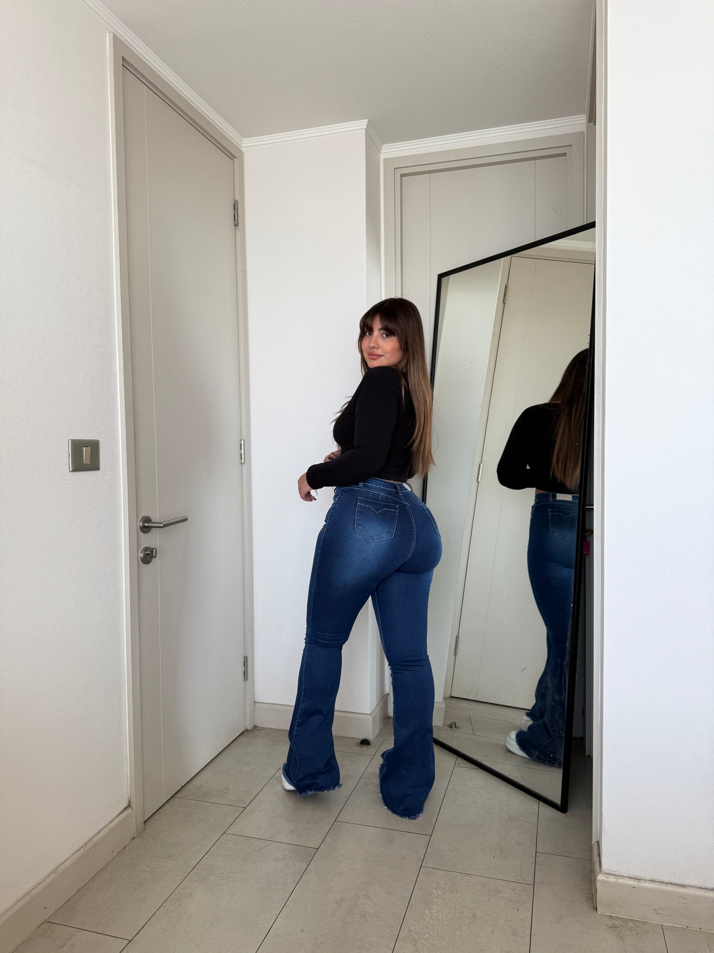 MB441-1 (J4) | Jeans Flare Azul Focalizado | Menina