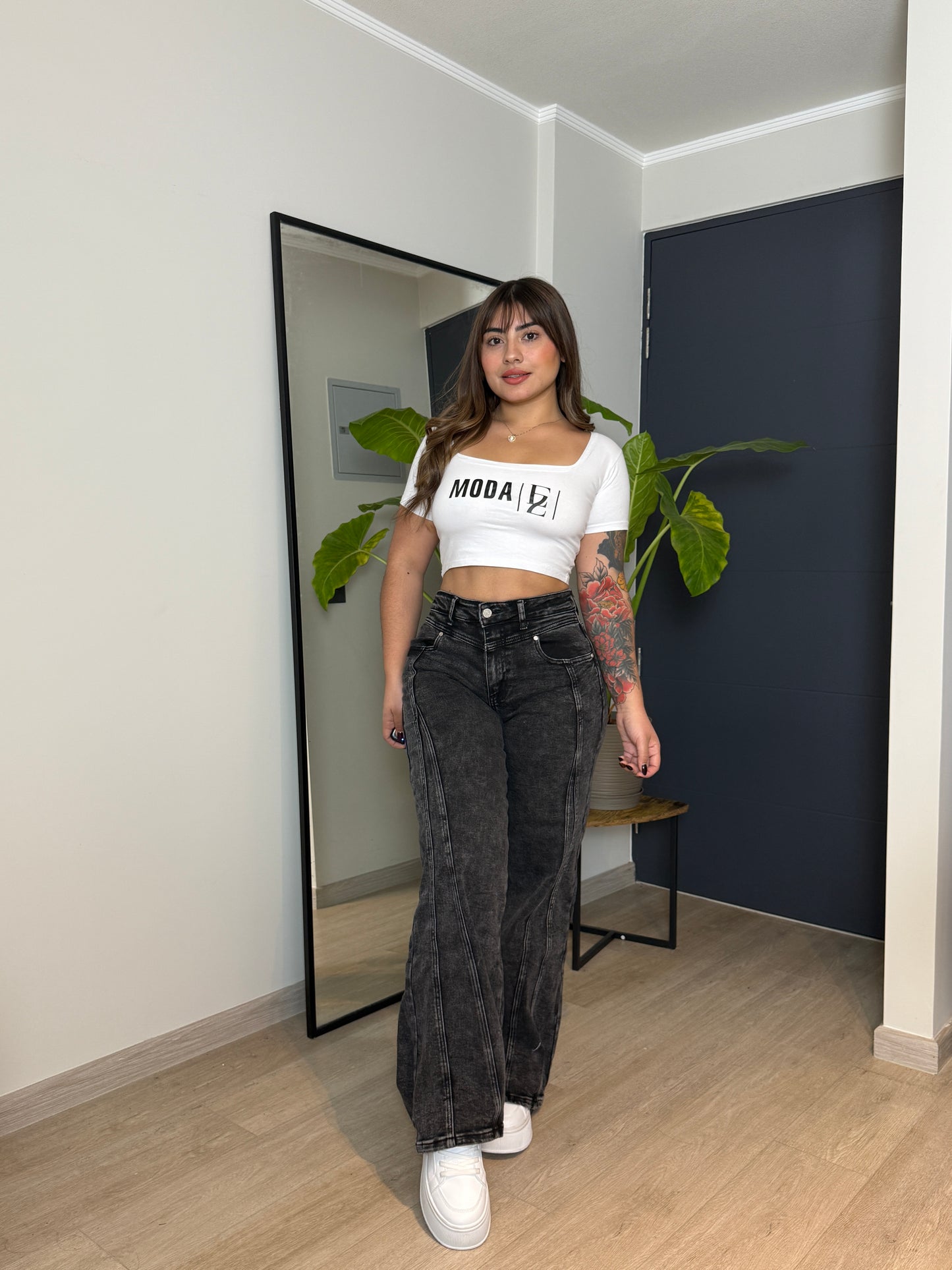 MB7051-1 (Q3) | Wide Leg Grafito Lineas | Menina