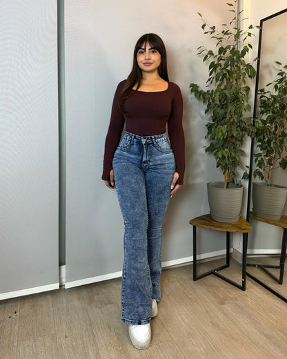 MC5005 (I1) | Flare Celeste Con Faja | Menina