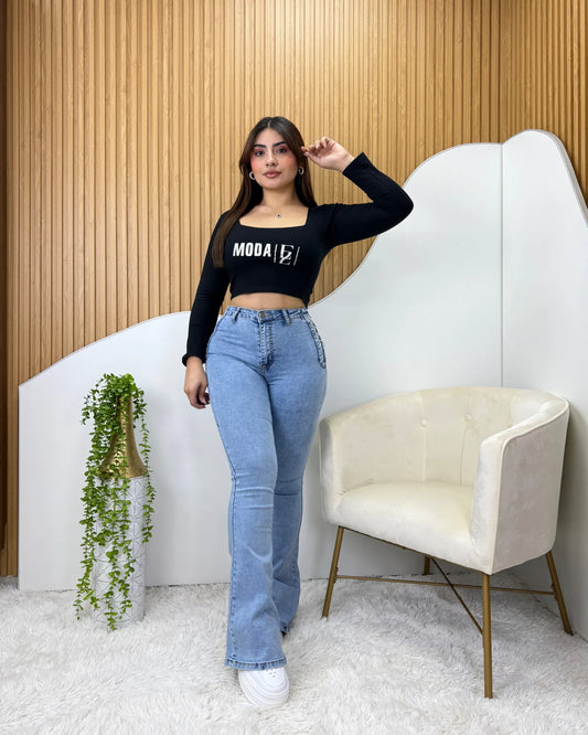 Jeans flare trenzado celeste de tiro alto para mujer