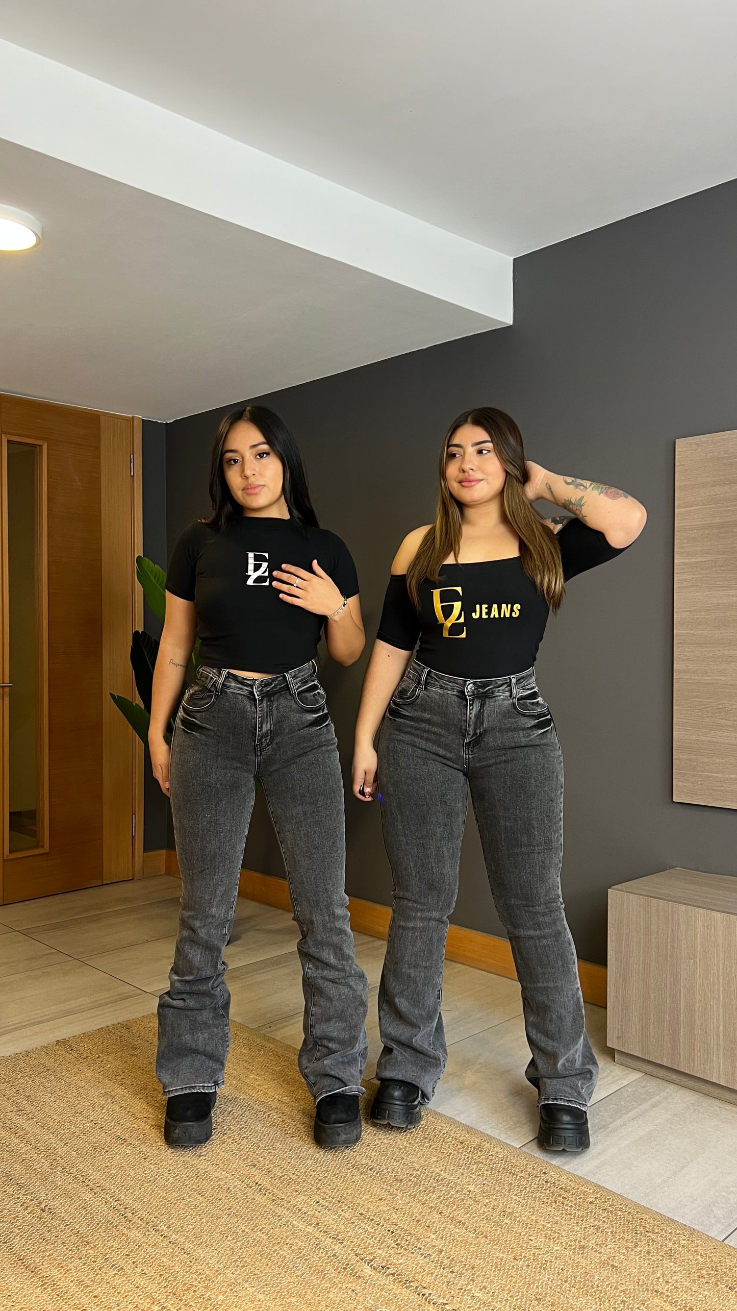 Jeans Flare Gris Oscuro | Modelo N241106-3 | Menina