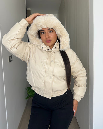 XY07 | Chaqueta Ecocuero Forrada Teddy | Moda Estroz
