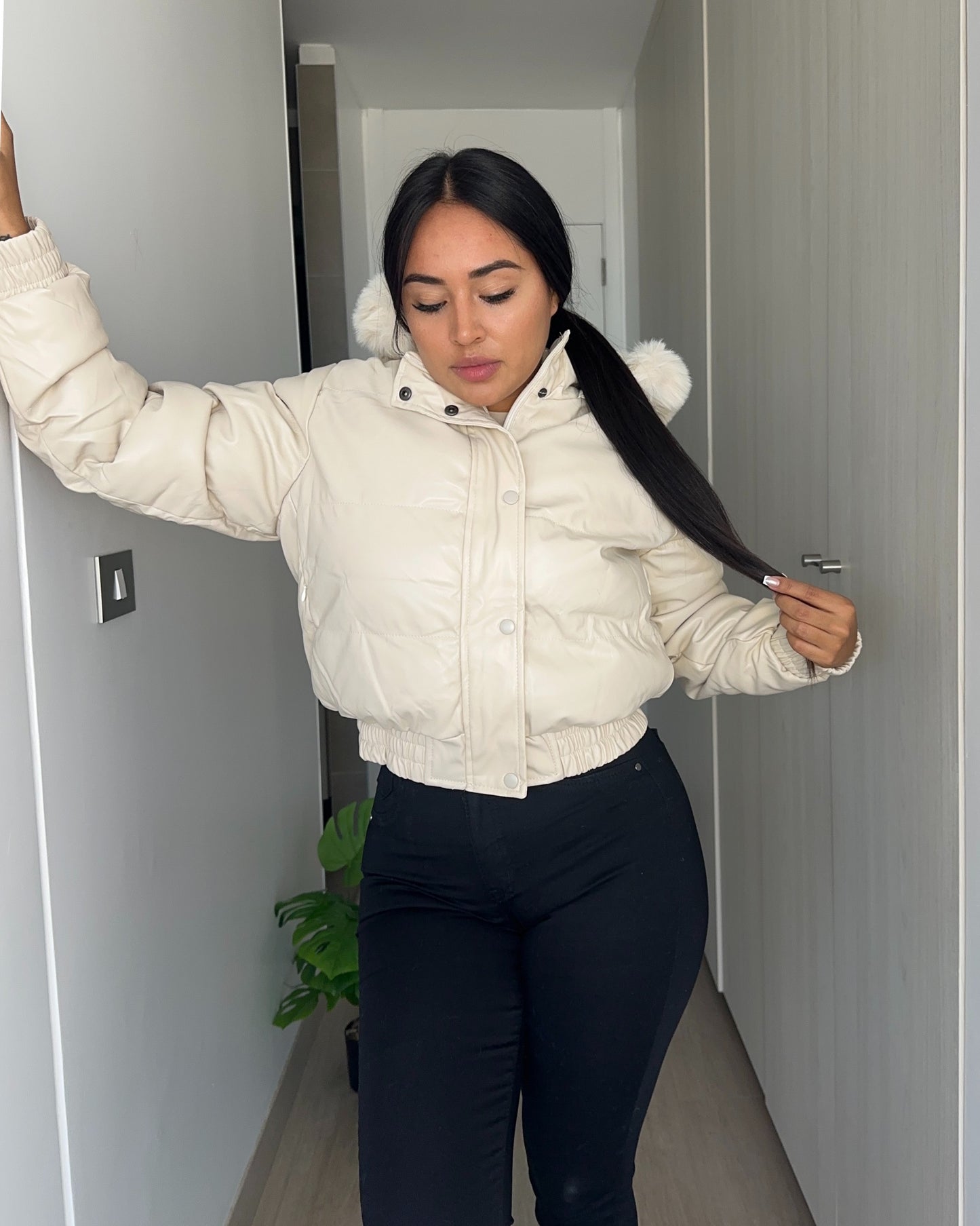 XY07 | Chaqueta Ecocuero Forrada Teddy | Moda Estroz