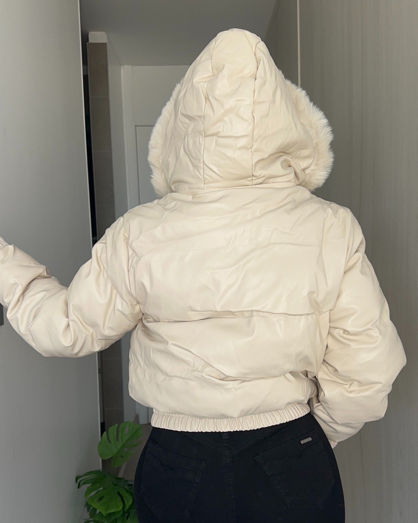 XY07 | Chaqueta Ecocuero Forrada Teddy | Moda Estroz