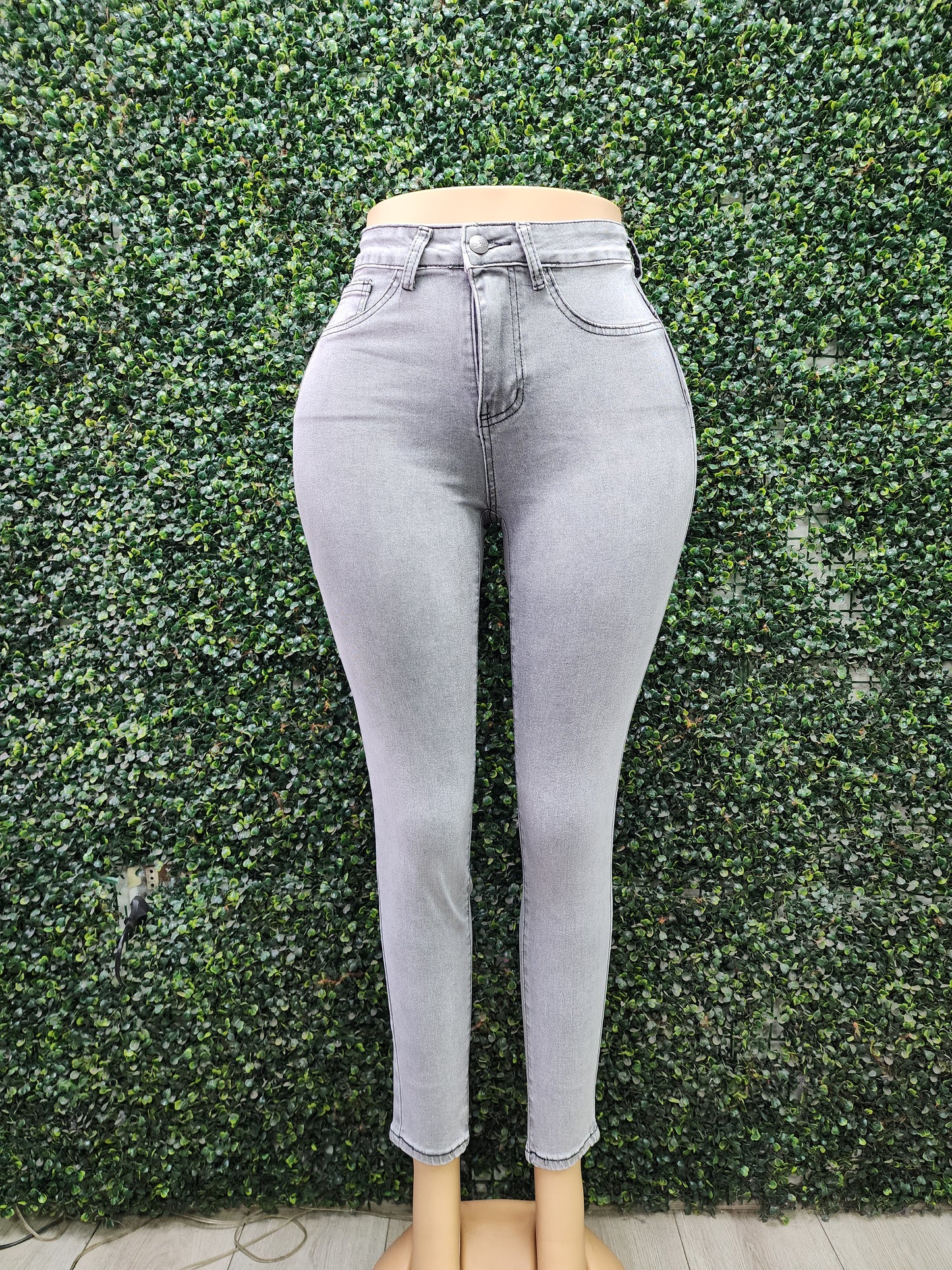 EZ5504  | Jeans Skinny Con Faja Gris  | EZ
